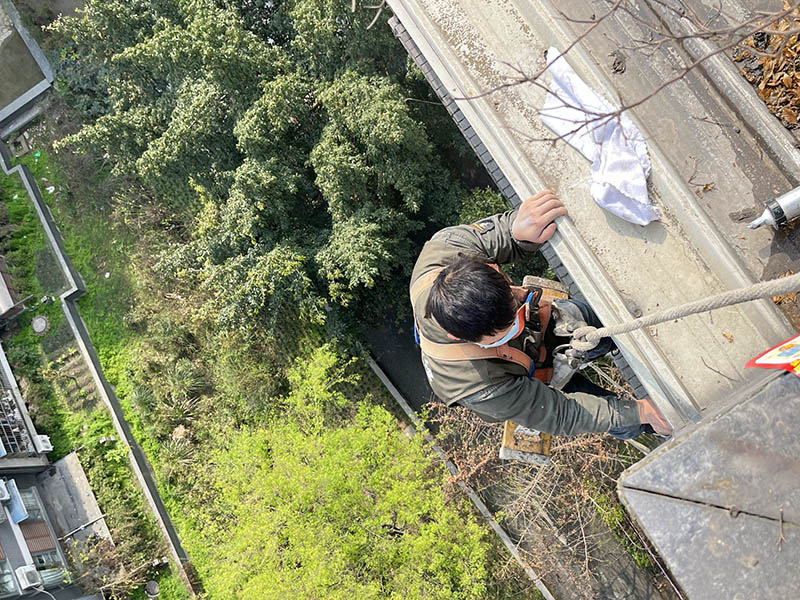 下雨天外墻滲水到內墻能徹底解決嗎